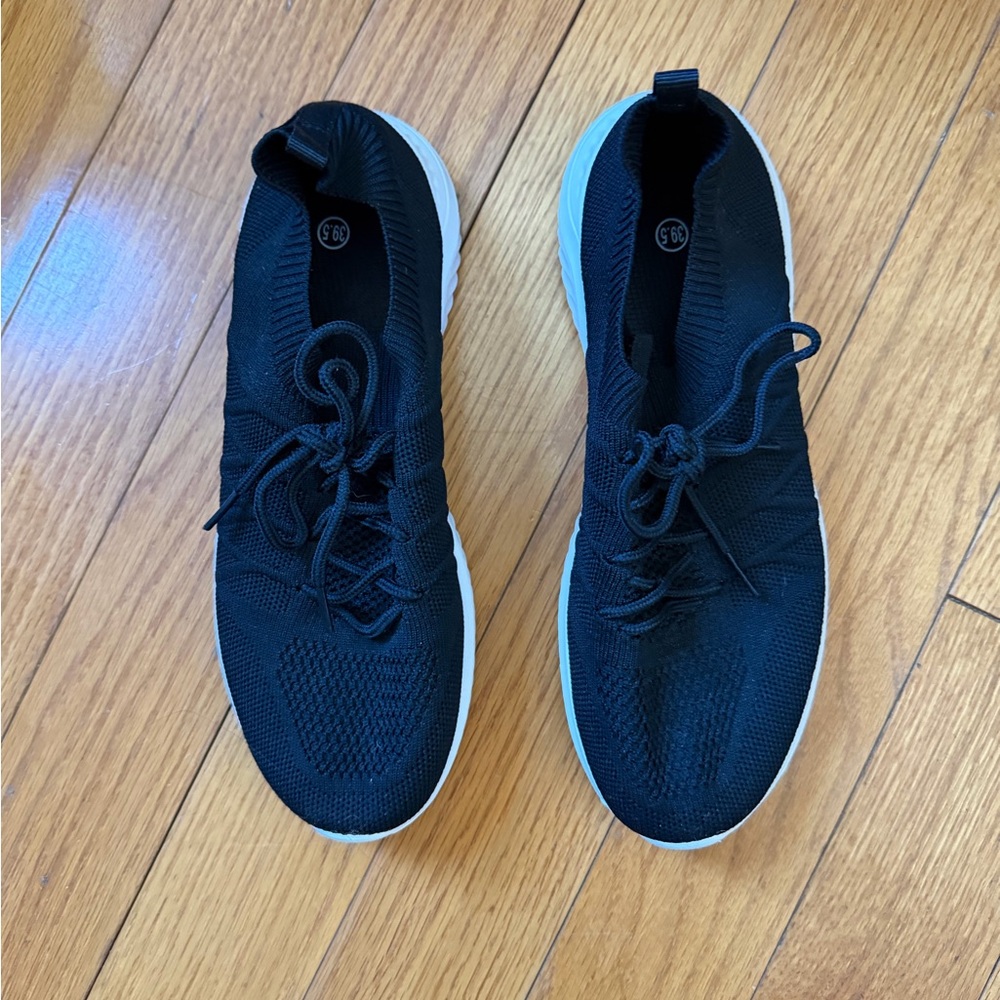 Women's Black Athletic Shoes